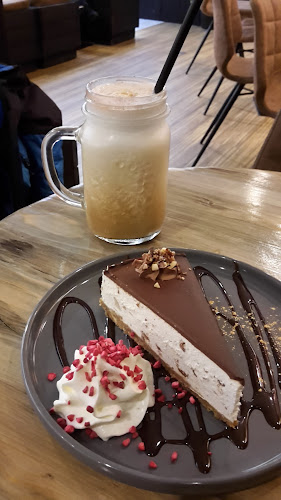 Comentarii opinii despre Peace Of Cake