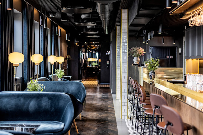 Level Six Rooftop Bar & Terrace