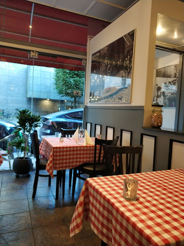 La Perla - Gastronomi og hotelvirksomhed