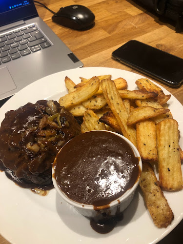 Nuggy Bar - Gastronomi og hotelvirksomhed