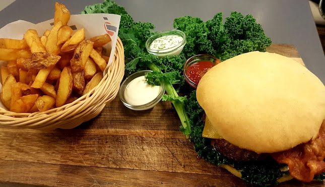 Pinders Cafe - Gastronomi og hotelvirksomhed