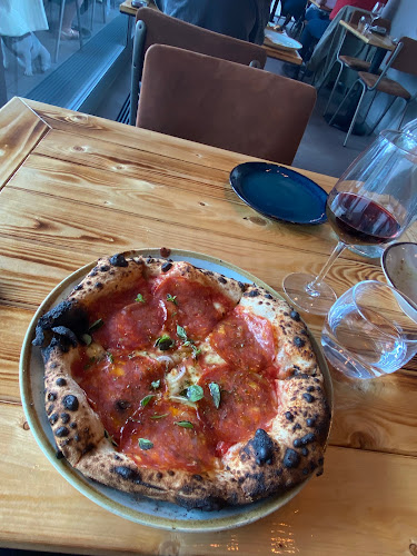 Fumo - Gastronomi og hotelvirksomhed