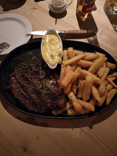 Opinii despre Hereford House Hjørring în Hjørring - Gastronomi og hotelvirksomhed