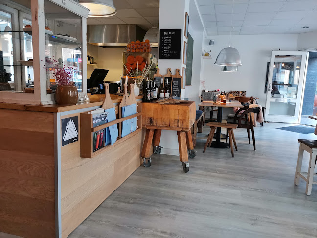Ellas Coffee Shop - Gastronomi og hotelvirksomhed