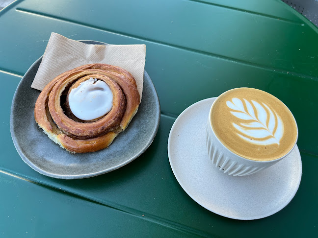 Konsjös - Gastronomi og hotelvirksomhed