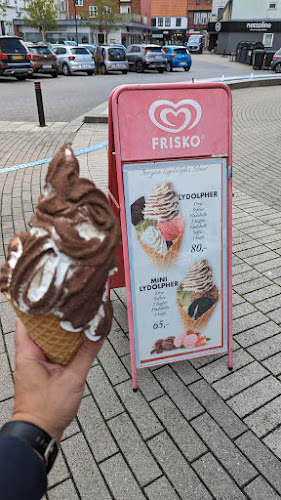 Lydolphs Isbar - Gastronomi og hotelvirksomhed