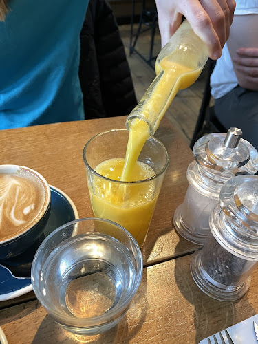 Comentarii opinii despre Ø12 Coffee and Eatery