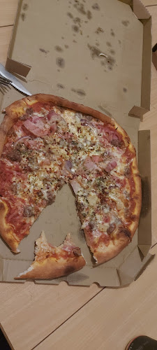 Pizza Mamma Mia - Gastronomi og hotelvirksomhed