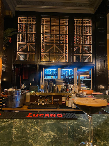 Primadonna Bar - Gastronomi og hotelvirksomhed