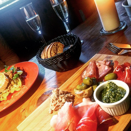 Opinii despre Skänk øl, vin & madbar Roskilde în Roskilde - Gastronomi og hotelvirksomhed