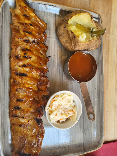 Rib House - Gastronomi og hotelvirksomhed
