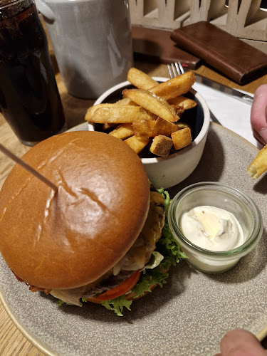 Eydes - Gastronomi og hotelvirksomhed