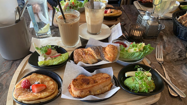 Comentarii opinii despre Café Le Perr