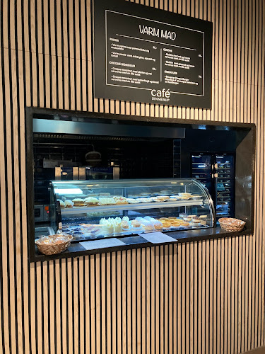Opinii despre Sinnerup Café Vanløse în København - Gastronomi og hotelvirksomhed