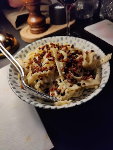 Opinii despre Basso în København - Gastronomi og hotelvirksomhed