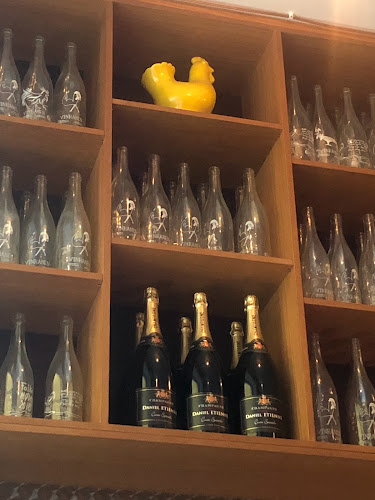 Opinii despre Vinhanen în København - Gastronomi og hotelvirksomhed