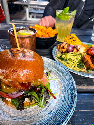 Dalle Valle, Rosengårdcenteret - Gastronomi og hotelvirksomhed