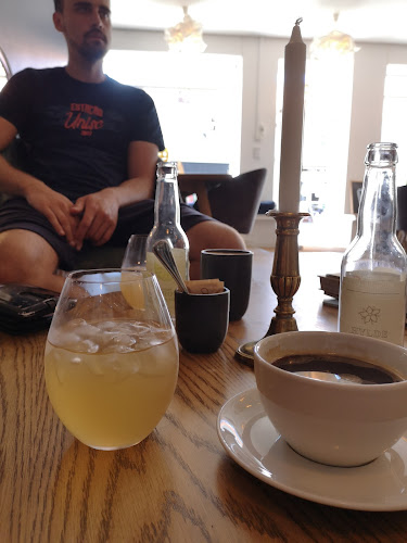 Ba'ryhl Bar & Café - Gastronomi og hotelvirksomhed