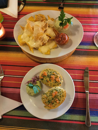 El Castillos - Gastronomi og hotelvirksomhed