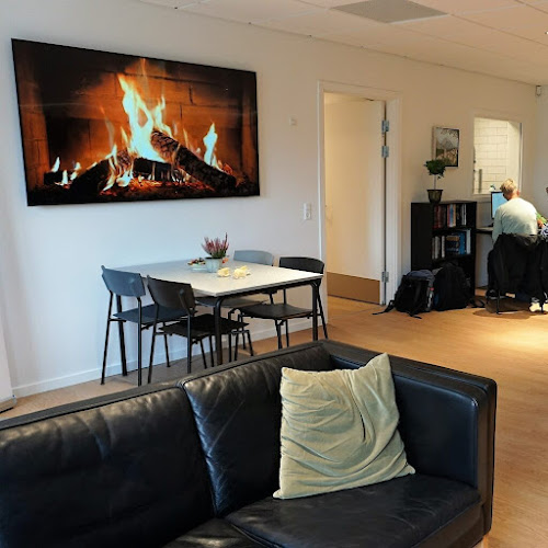 Comentarii opinii despre Kirkens Korshærs Varmestue Bolbro