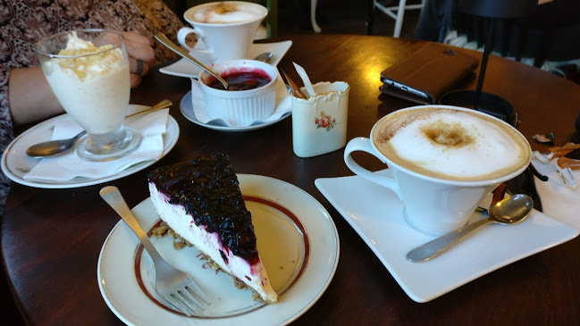 Café T - Gastronomi og hotelvirksomhed