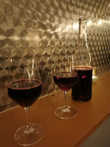 Opinii despre Vinhanen în København - Gastronomi og hotelvirksomhed