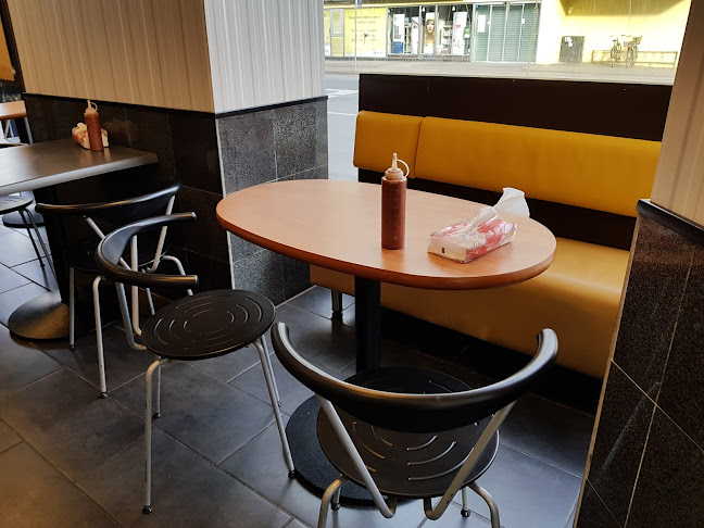 Abu Samra - Gastronomi og hotelvirksomhed