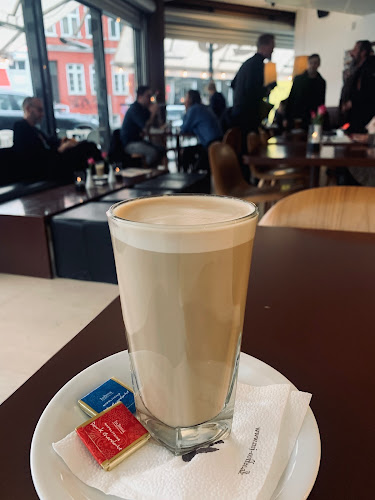 Mojoe Kitchen & Bar - Gastronomi og hotelvirksomhed