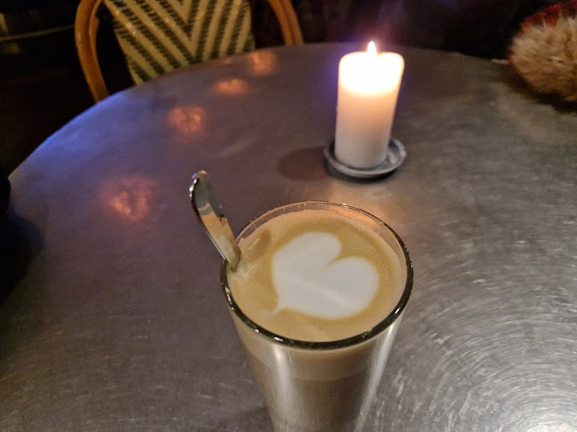 Opinii despre Cafe EUROPA 1989 în København - Gastronomi og hotelvirksomhed