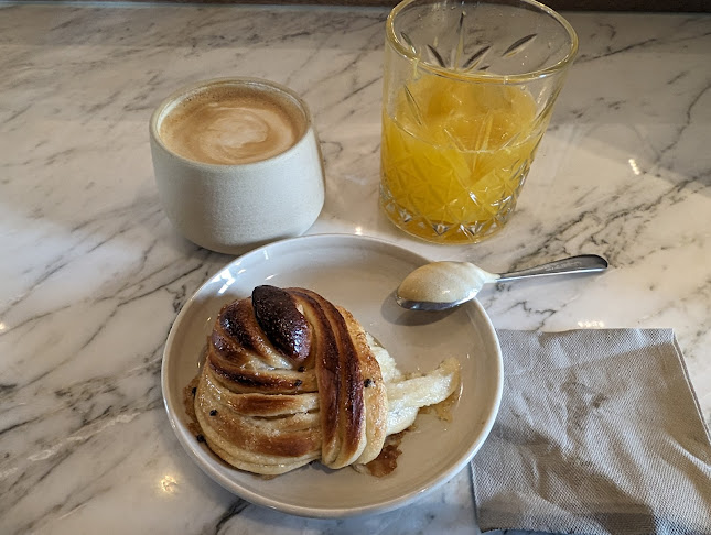 Opinii despre Rug Bakery în København - Gastronomi og hotelvirksomhed