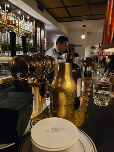 Tata Cocktail Bar - Gastronomi og hotelvirksomhed
