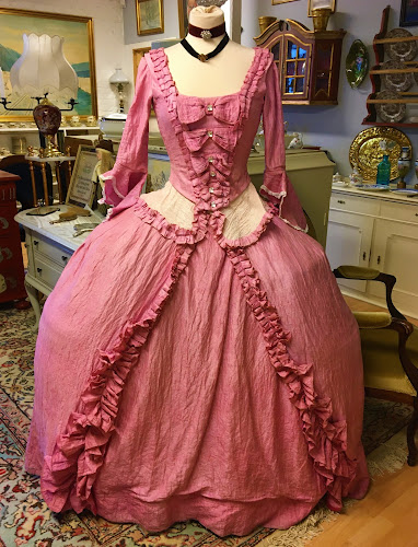 Comentarii opinii despre Haughus Gods, Antik & Kræmmermarked