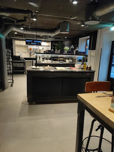 Comentarii opinii despre Urban Bar