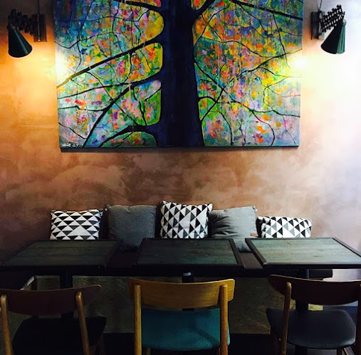 HMY Construction - Gastronomi og hotelvirksomhed