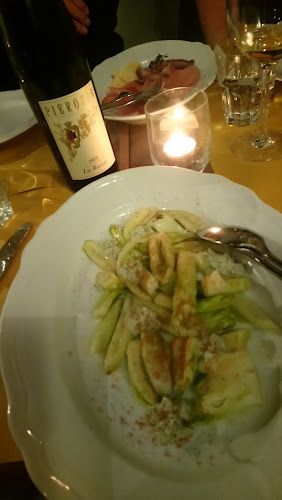 Famo Metro - Gastronomi og hotelvirksomhed