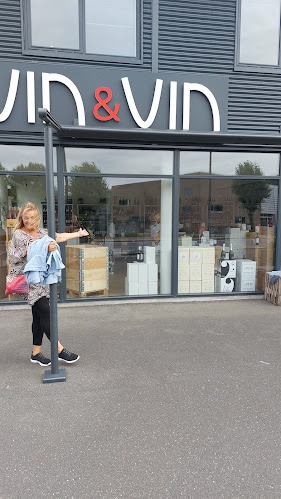 Opinii despre Vin & Co. / Vin & Vin Middelfart în Middelfart - Gastronomi og hotelvirksomhed