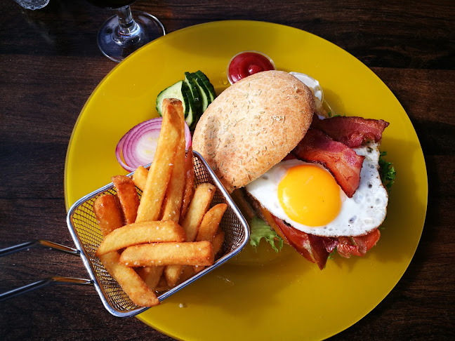 Comentarii opinii despre Juels Café