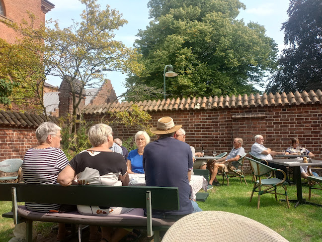 Opinii despre Restaurant Raadhuskælderen în Roskilde - Gastronomi og hotelvirksomhed