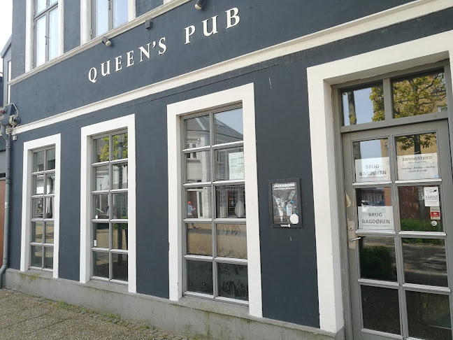 Queen's Pub & Dance - Gastronomi og hotelvirksomhed