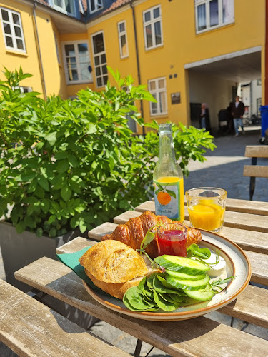 Café Harepus - Gastronomi og hotelvirksomhed