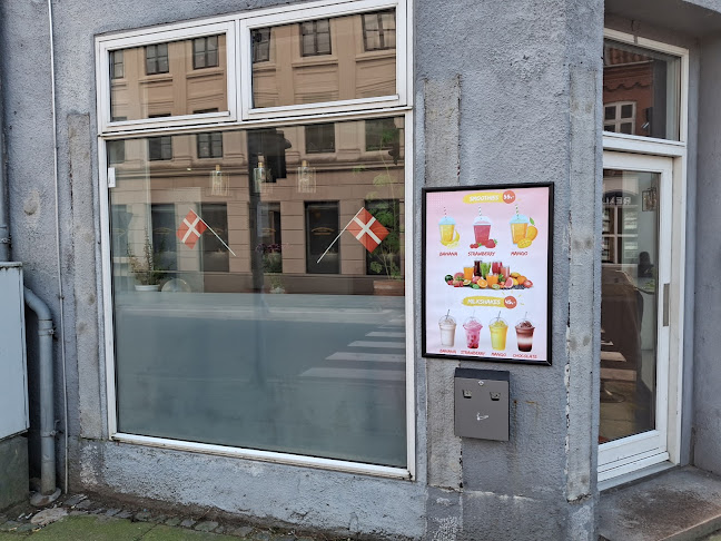 CHICKEN House - Gastronomi og hotelvirksomhed