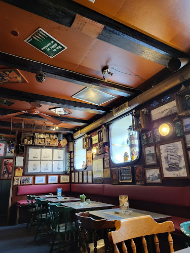 Opinii despre Kommandobroen Betina Hamborg în Struer - Gastronomi og hotelvirksomhed