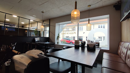 Quick Bistro v/Helal N Hassan