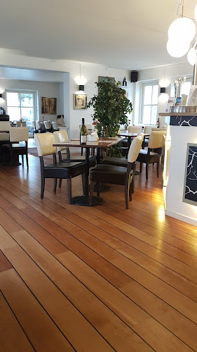 Comentarii opinii despre Cafe & Restaurant Daddy's