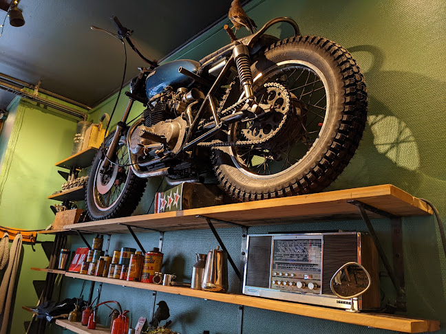 Petról Kaffe & Gear - Gastronomi og hotelvirksomhed