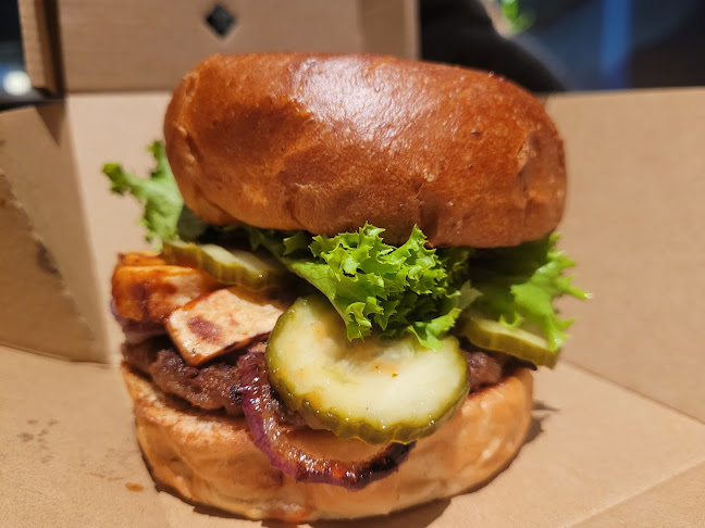 Eden Jaxx - Gastronomi og hotelvirksomhed