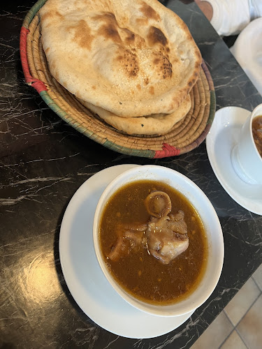 Pardesi Nashta point - Gastronomi og hotelvirksomhed