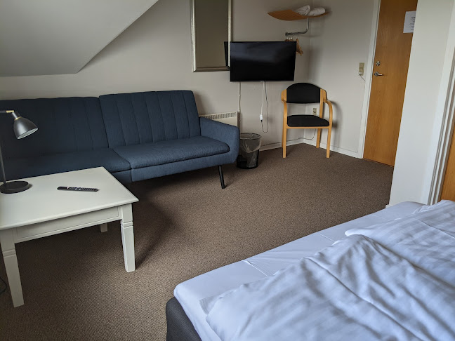 Opinii despre Øst Vildsund Færgekro în Erslev - Gastronomi og hotelvirksomhed