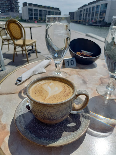 Viggo Kampmanns Plads 5, 2300 København