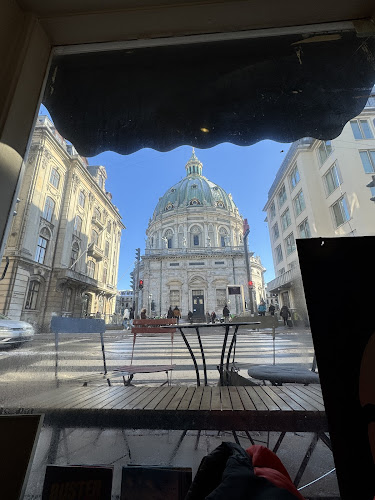 Opinii despre Madbaren Marmorkirken în København - Gastronomi og hotelvirksomhed